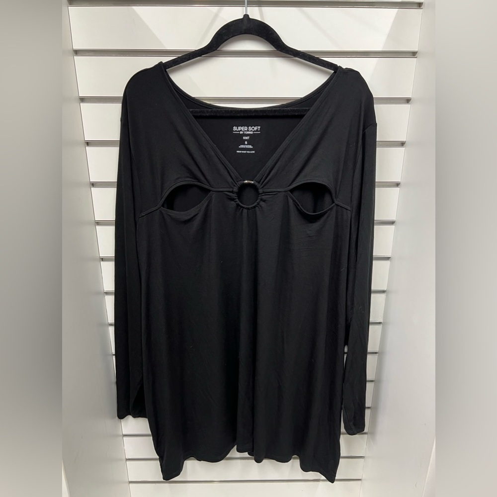 Torrid Size 5 (28W) super Soft Black Top with cutouts and a gold colored ring - Picture 1 of 5